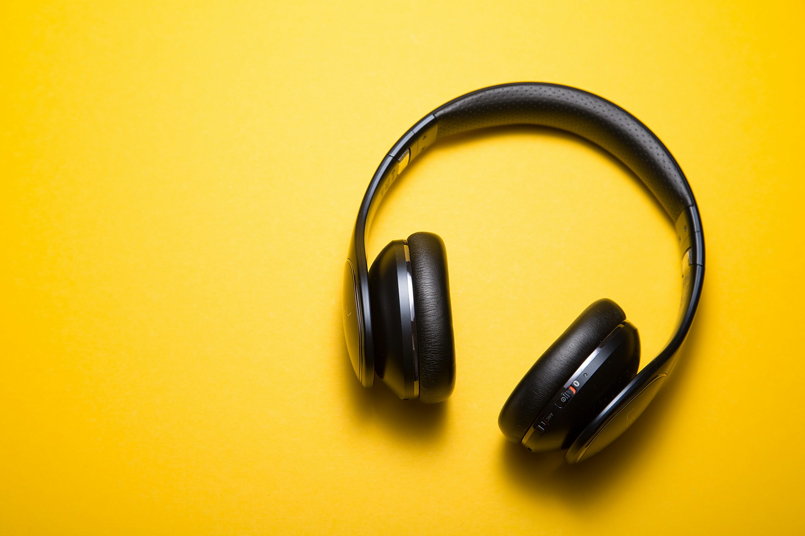 Noise-cancelling headphones for students